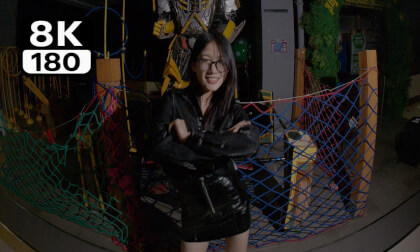 免费VR – 黑长直眼镜美女🔥 3DVR视频跳炸场