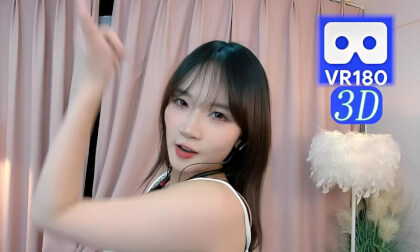 免费VR – 柔柔RouRou✨Party Train 免费vr视频网